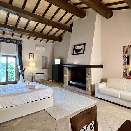 Agriturismo Cerrosughero Canino ภายนอก รูปภาพ
