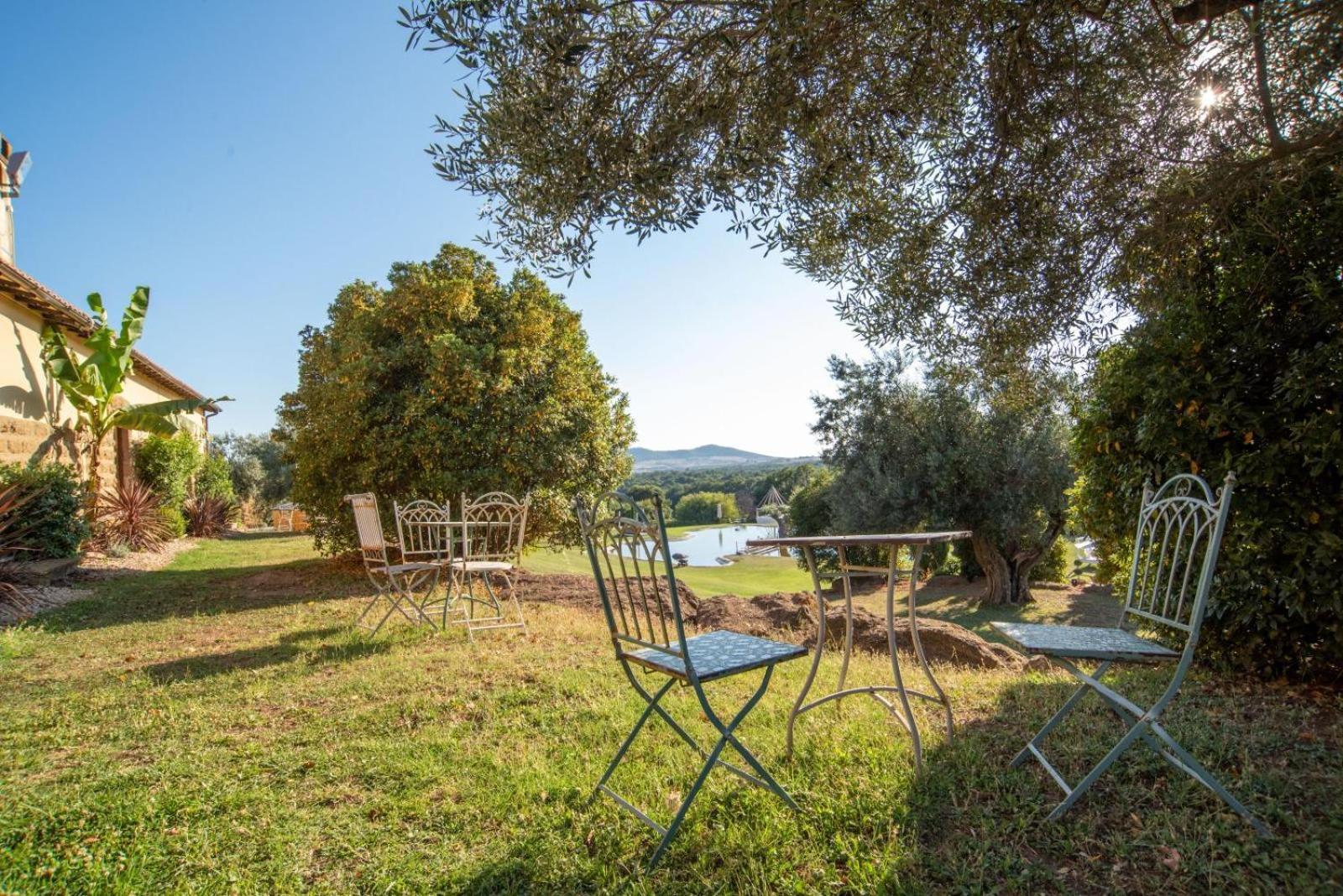Agriturismo Cerrosughero Canino ภายนอก รูปภาพ