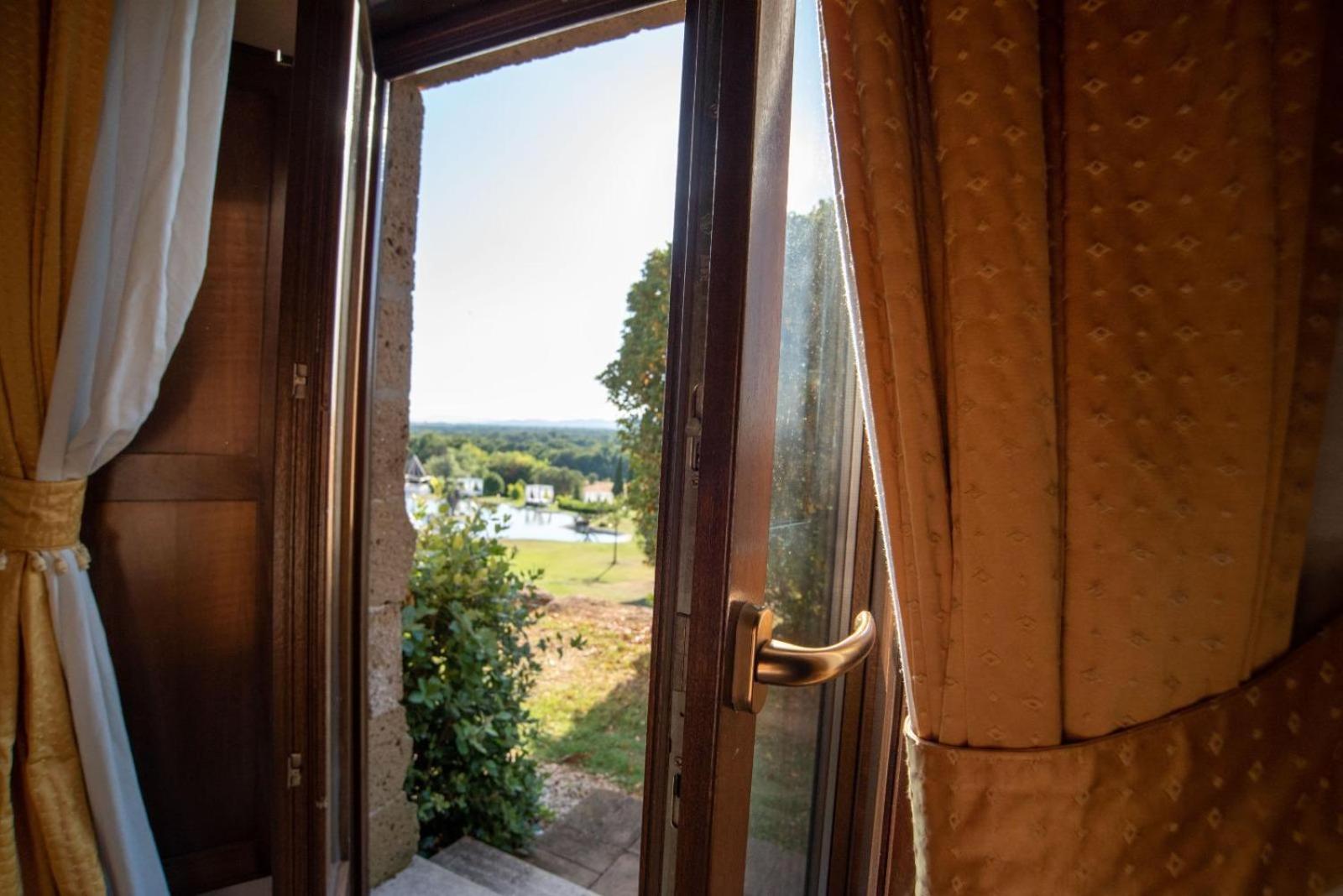 Agriturismo Cerrosughero Canino ภายนอก รูปภาพ