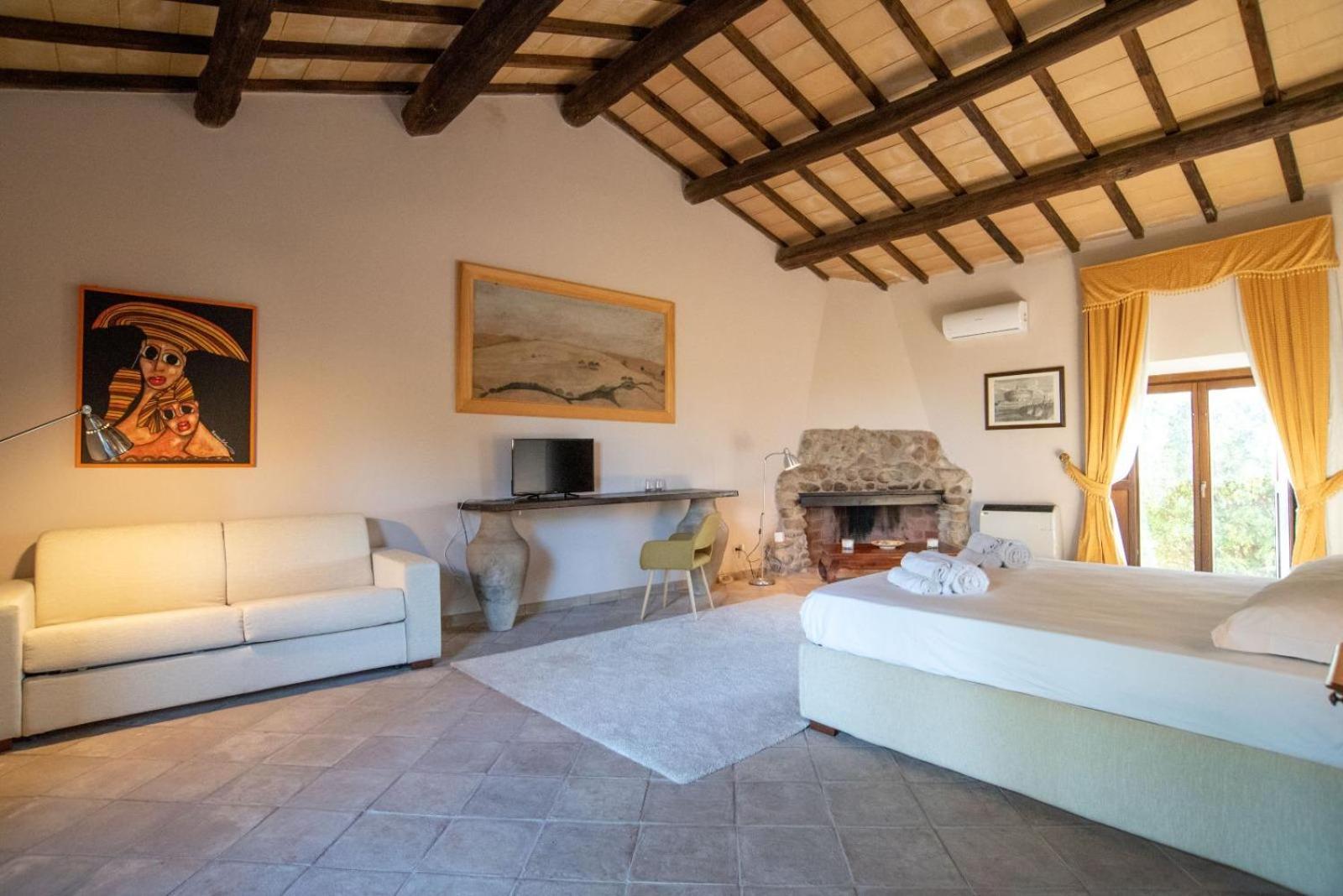Agriturismo Cerrosughero Canino ภายนอก รูปภาพ