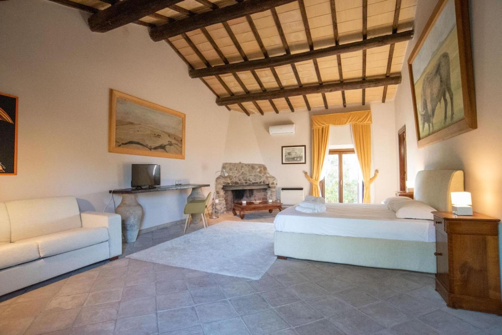Agriturismo Cerrosughero Canino ภายนอก รูปภาพ