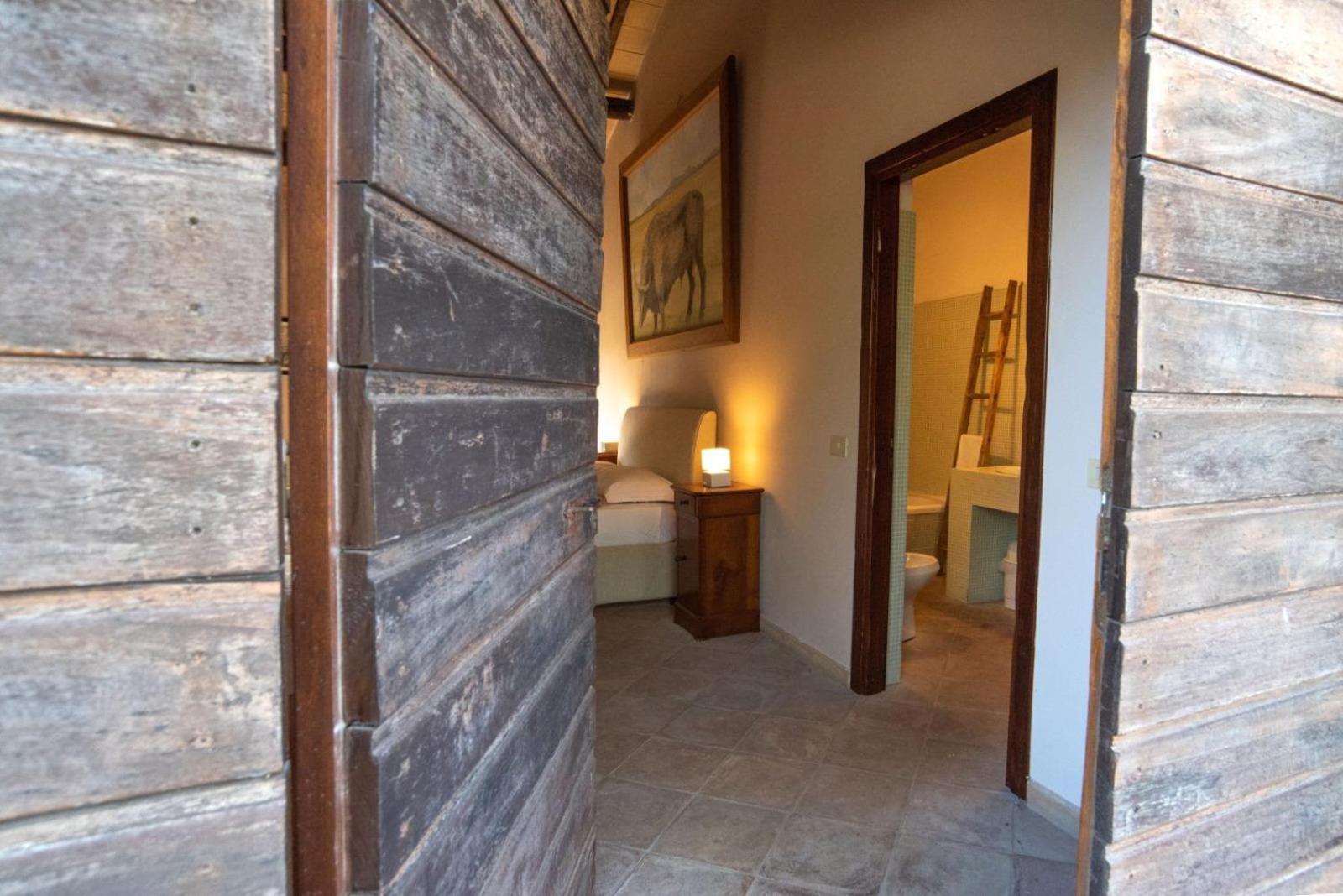 Agriturismo Cerrosughero Canino ภายนอก รูปภาพ